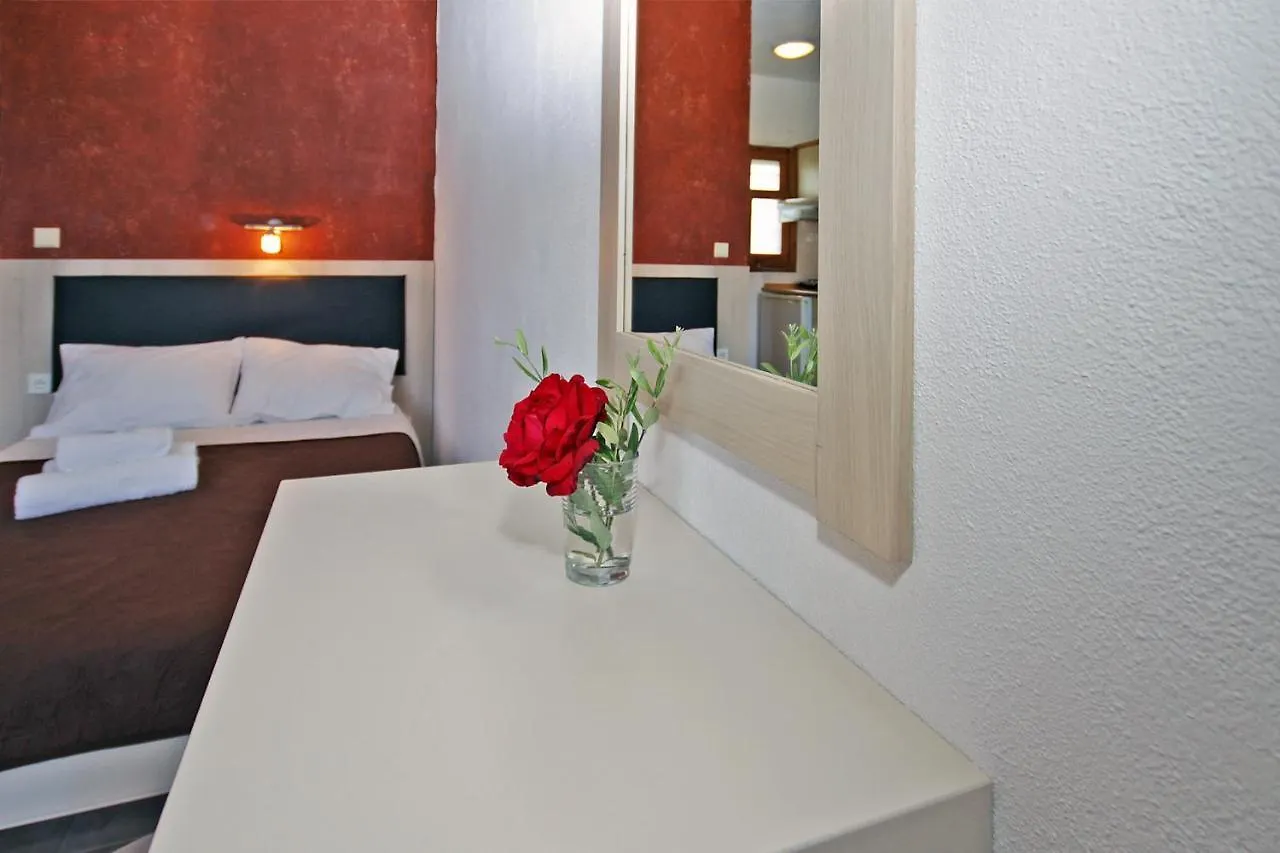 Studios Stella Vourvourou 0*,  Greece